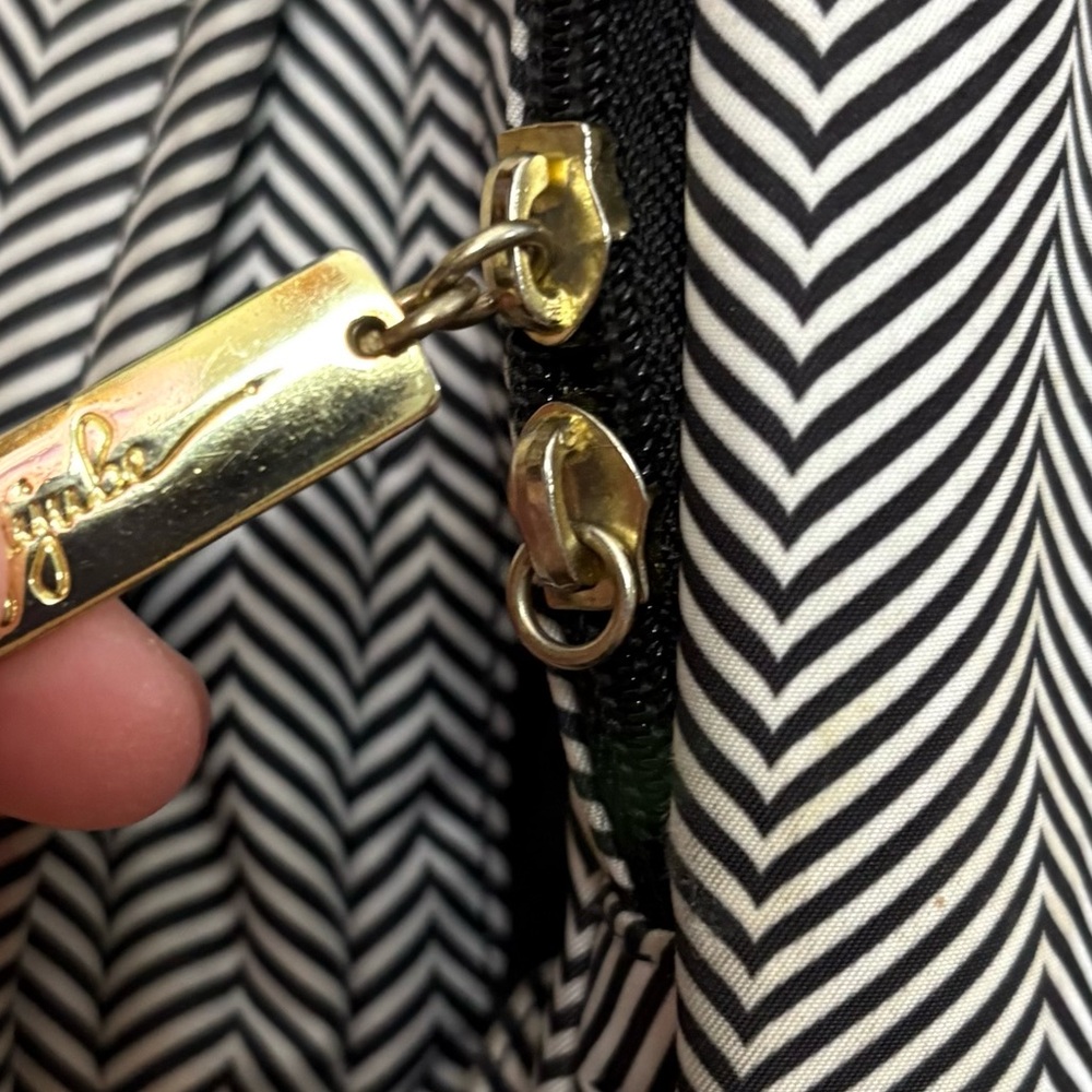 Ju-Ju-Be Be Right Back Diaper Bag black & white striped with gold hardware - Picture 4 of 13